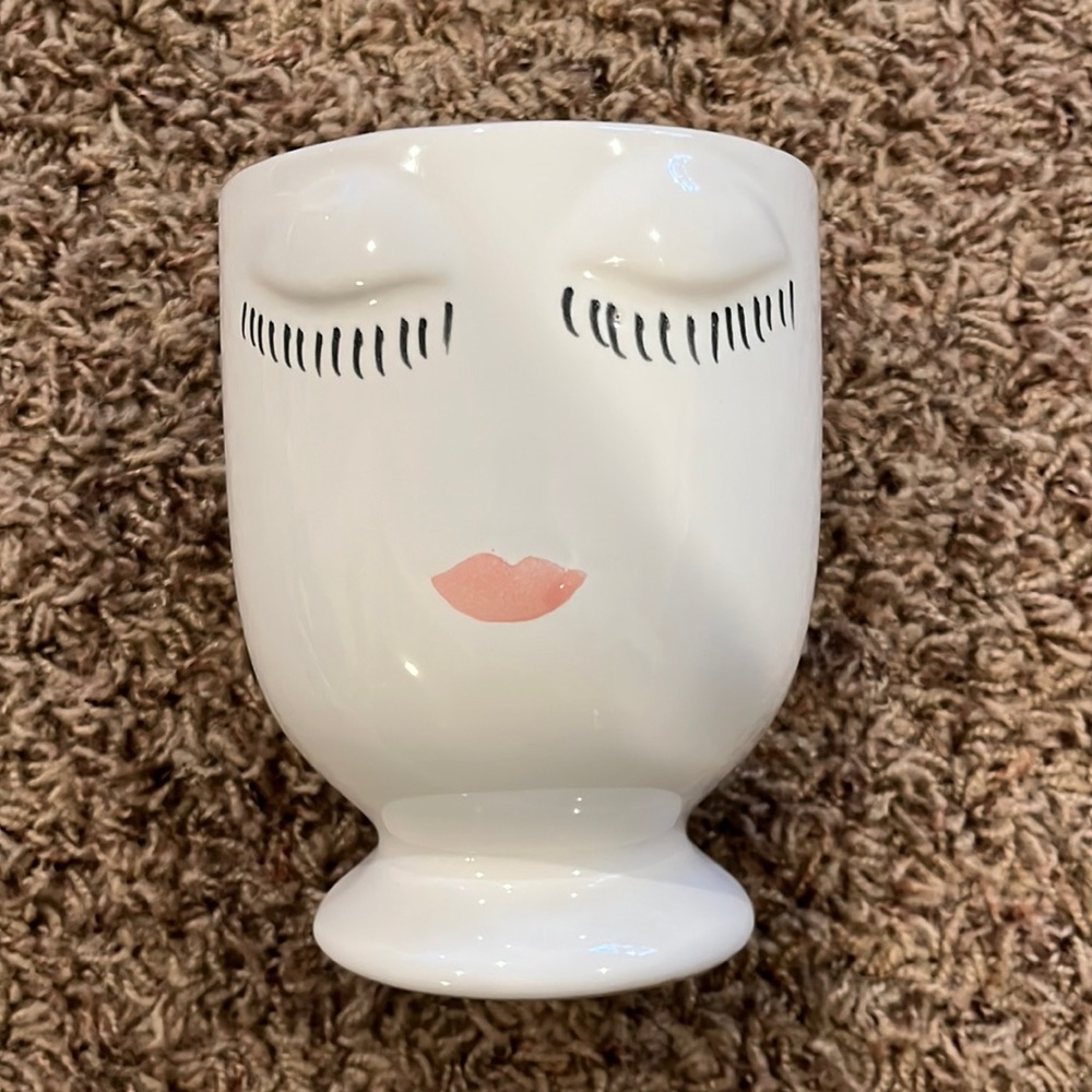 Zen face vase/candle holder